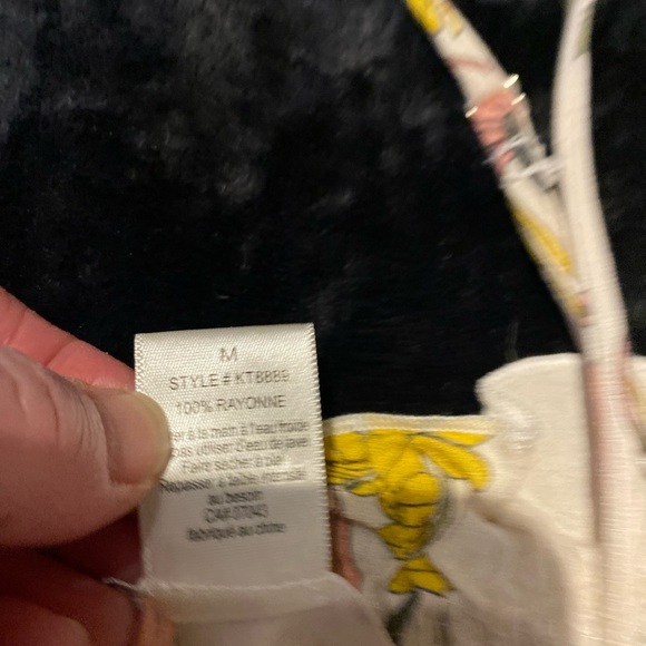 Urban Romantics Cami Style Tank - Picture 4 of 5